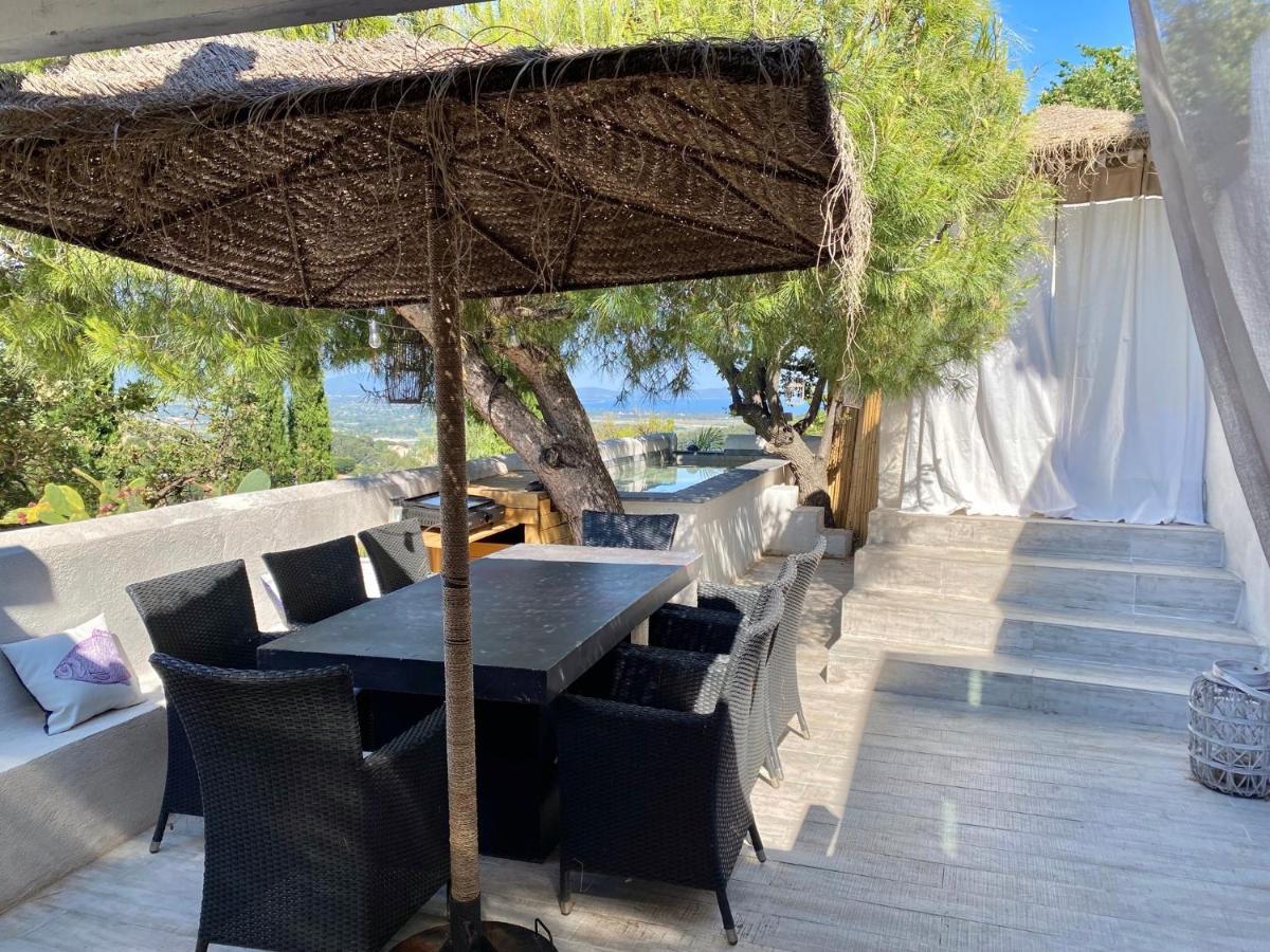 Bastide De La Joie De Vivre Hotel อิแยร์ ภายนอก รูปภาพ