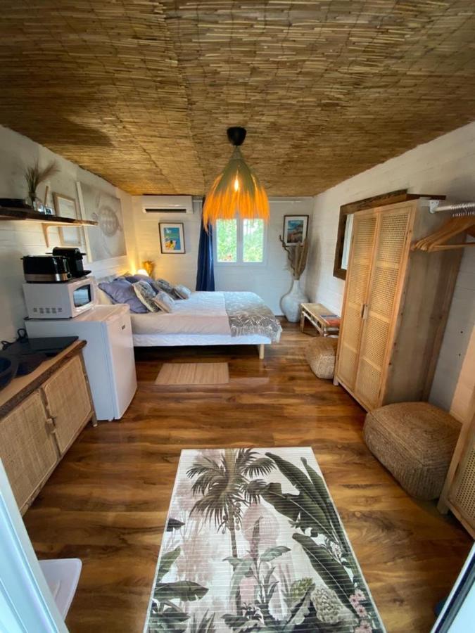 Bastide De La Joie De Vivre Hotel อิแยร์ ภายนอก รูปภาพ