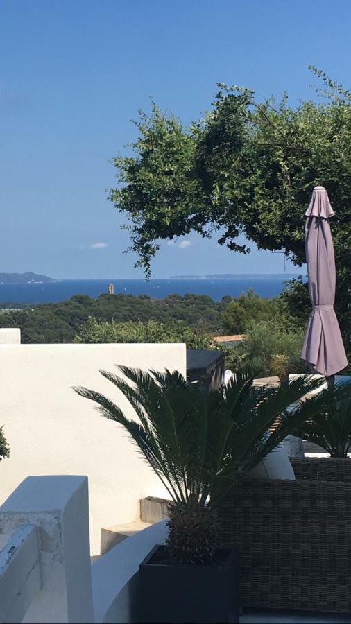 Bastide De La Joie De Vivre Hotel อิแยร์ ภายนอก รูปภาพ