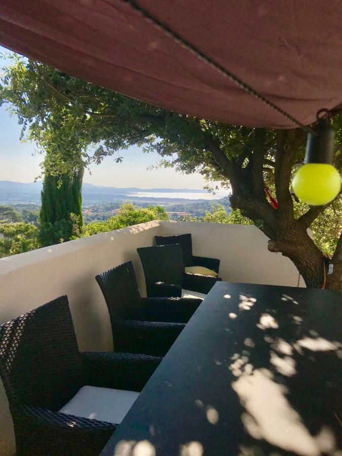 Bastide De La Joie De Vivre Hotel อิแยร์ ภายนอก รูปภาพ