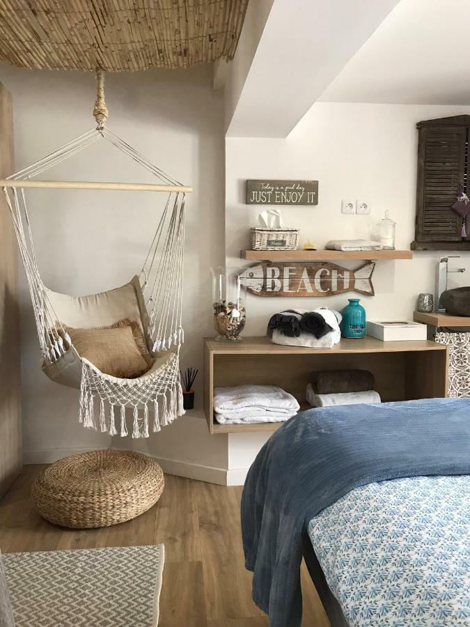 Bastide De La Joie De Vivre Hotel อิแยร์ ภายนอก รูปภาพ